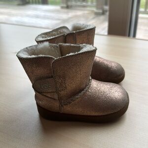 UGG keelan metallic glitter boot 4-5T